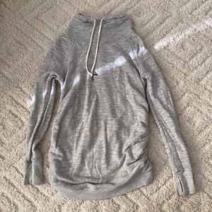 Isabel maternity size small sweat shirt euc